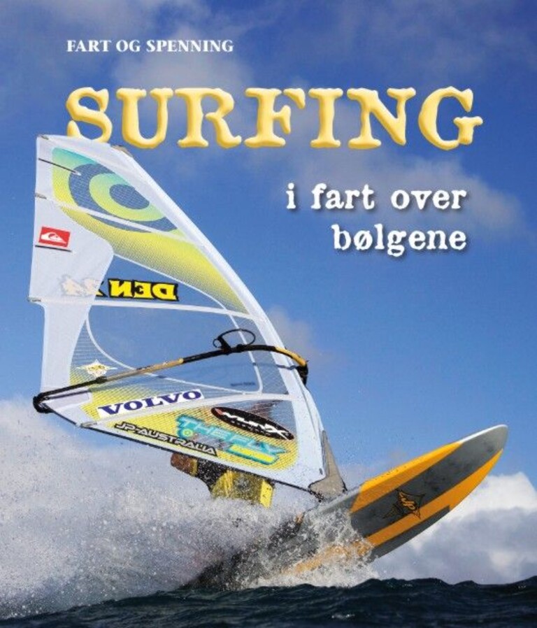 Surfing : i full fart over bølgene