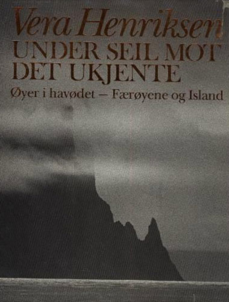 Under seil mot det ukjente : øyer i havødet - Færøyene og Island